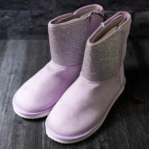 New DSG Winter Lodge Boot girl youth size 6 lavender light purple glitter fur